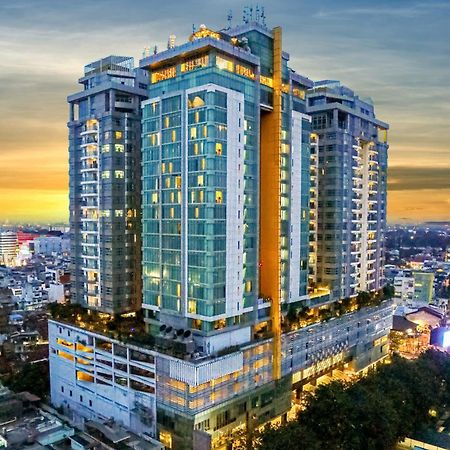 Cambridge Hotel Medan Extérieur photo