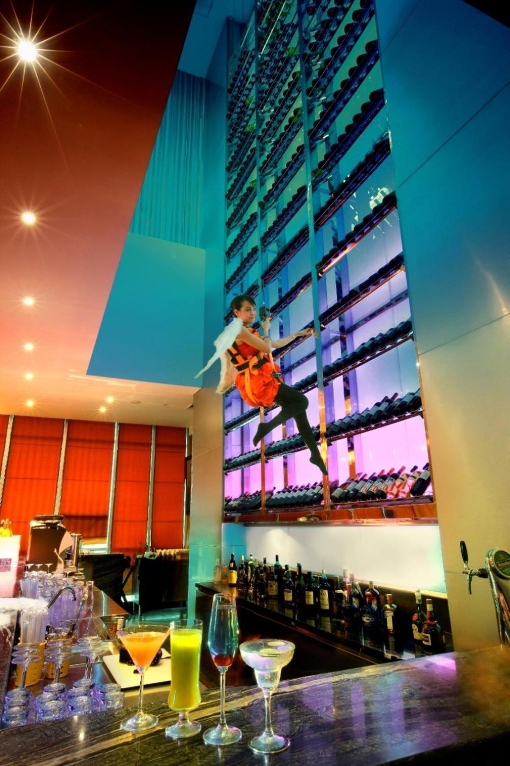 Cambridge Hotel Medan Extérieur photo