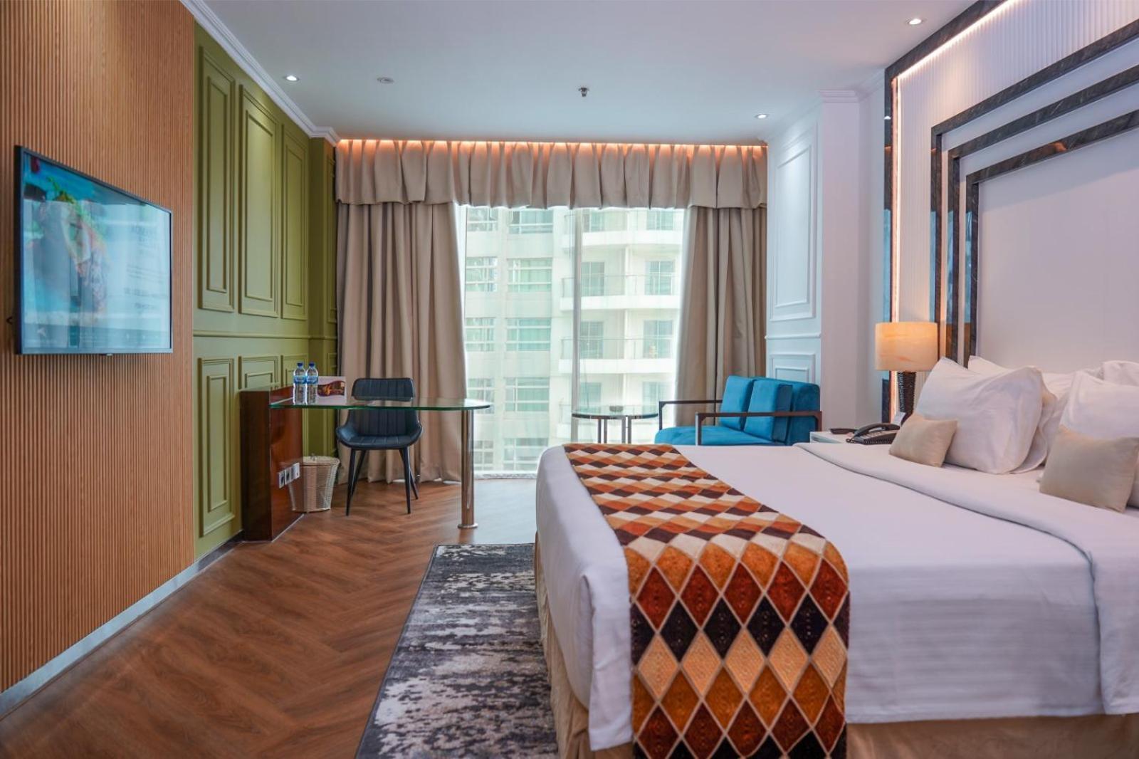 Cambridge Hotel Medan Extérieur photo
