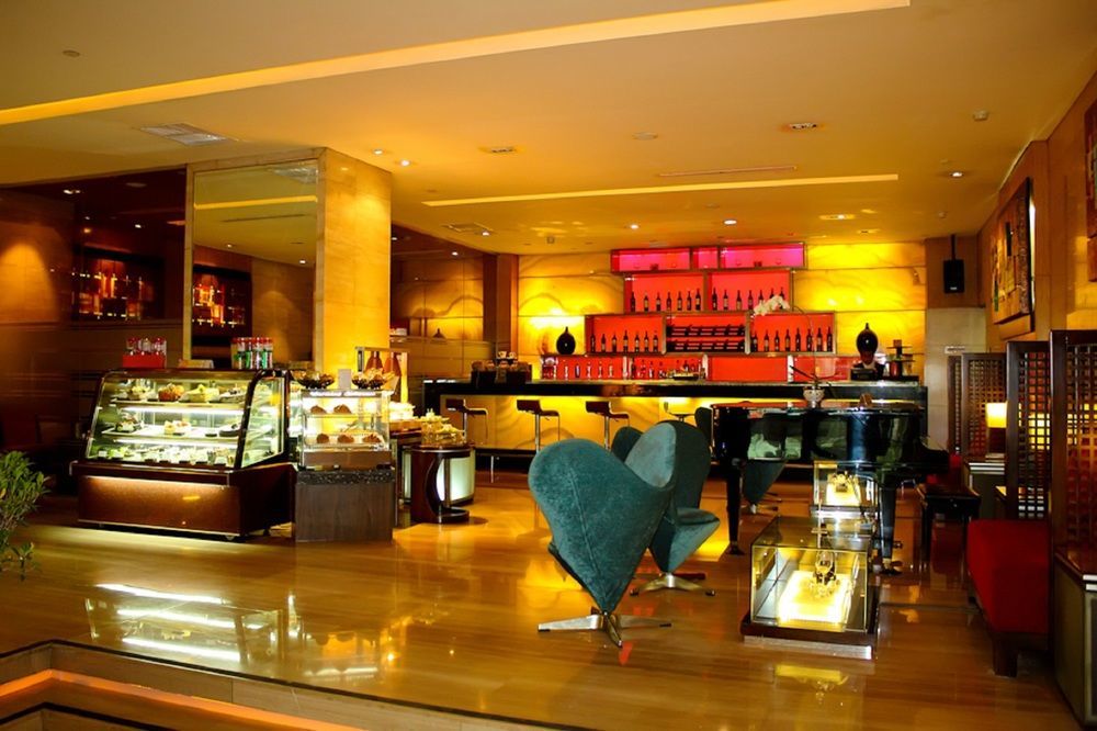 Cambridge Hotel Medan Extérieur photo